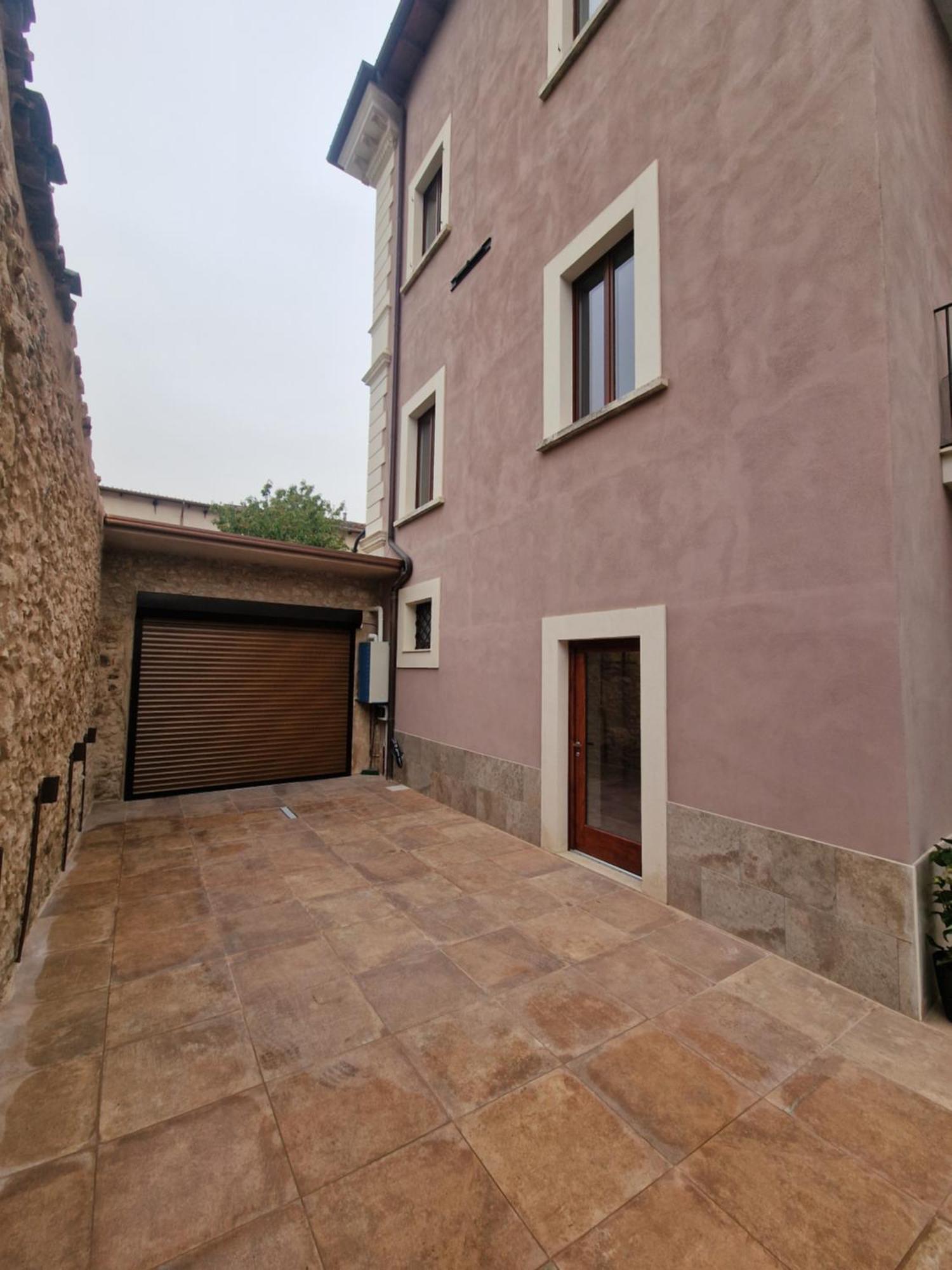 Dimora Adelfina - L'Aquila Centro LʼAquila Exterior foto